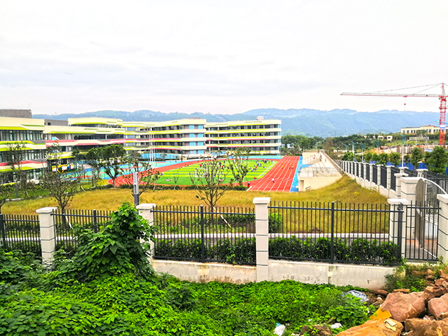 重慶合川（chuān）西南大學銀翔實驗小學圍牆柵欄項目