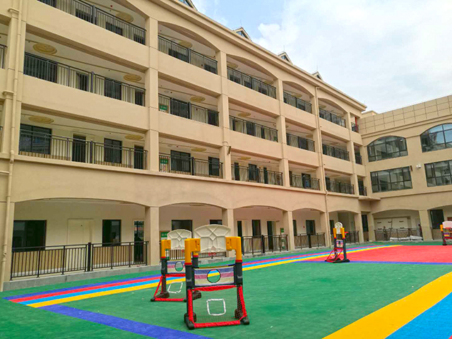 重（chóng）慶童南幼兒（ér）園欄杆樓梯項（xiàng）目