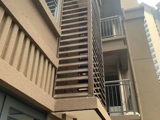 四川隆昌隆城錦翠·錦苑護欄百葉窗空調架項目（mù）