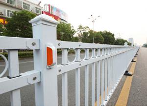 鋅鋼（gāng）道路中央隔離護欄有什（shí）麽作用