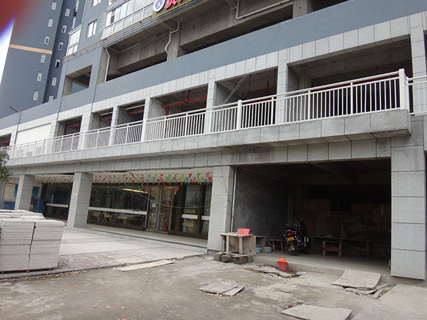 宜昌工地安裝鋅（xīn）鋼（gāng）組合欄杆多嗎