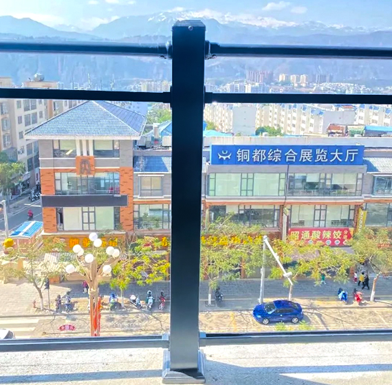 昆明東川經典知城玻璃陽台欄杆項目 昆明東川經典知城玻璃陽台欄杆項目