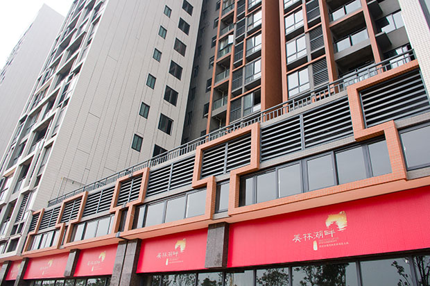 連廊鋅鋼欄杆如何（hé）加固