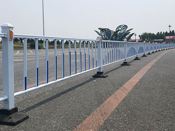 鋅鋼道路護欄（lán）是按什麽方式（shì）報（bào）價的