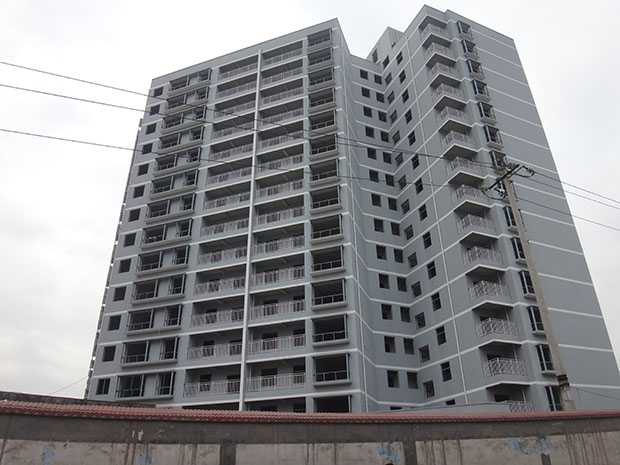 高（gāo）層建築陽台護欄用什麽材料好