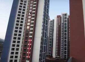陽台護欄事故頻發的（de）背後，我們需要了解什麽？
