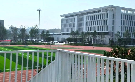 湖北荊州長江大學文理學院鋅鋼欄杆案例