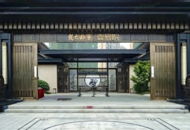 湖（hú）北荊州楚天都市·壹號院玻璃陽台案例