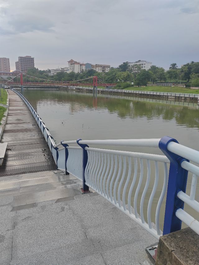河道（dào）護（hù）欄06.jpg