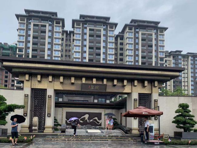 璽院玻璃陽台欄杆工程案（àn）例
