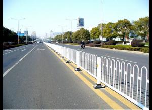 關於鋅鋼道路（lù）護欄的報價說明