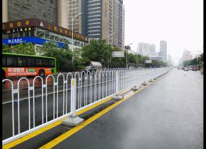 城市交通護欄如何進行（háng）維護（hù）